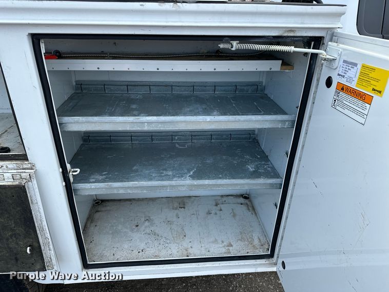 image for item OM9793 2019 Ford F350 Super Duty utility bed pickup truck