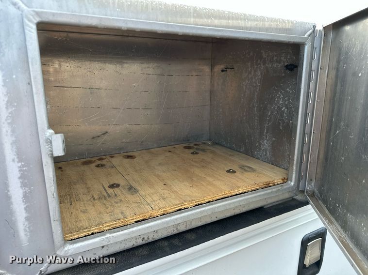 image for item OM9793 2019 Ford F350 Super Duty utility bed pickup truck