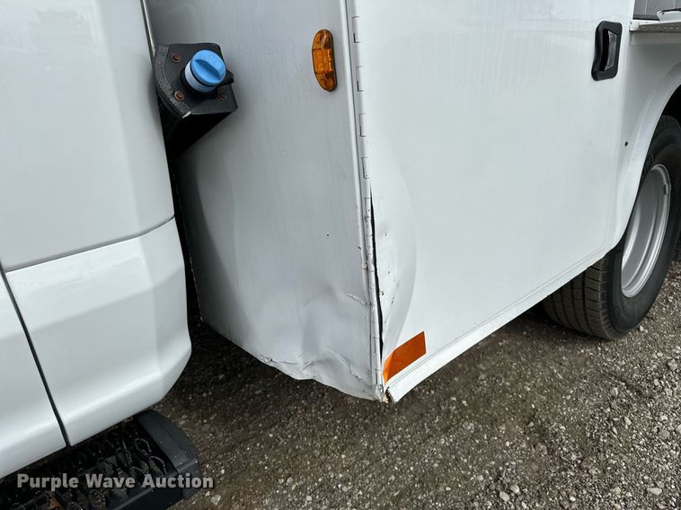 image for item OM9793 2019 Ford F350 Super Duty utility bed pickup truck