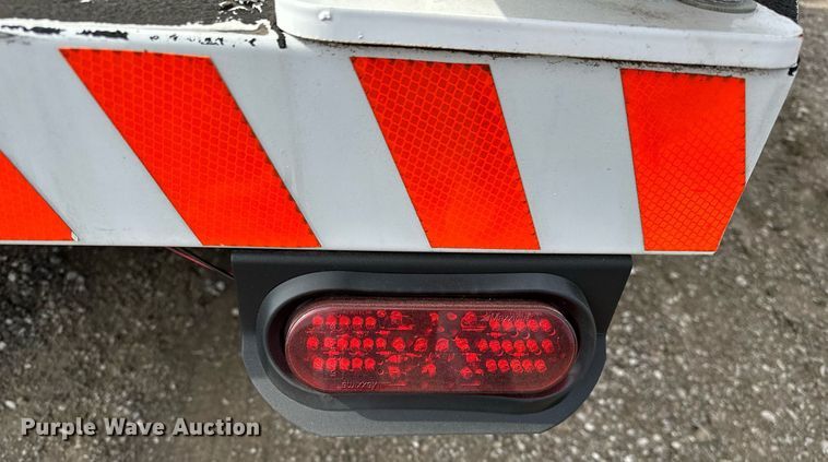 image for item OM9793 2019 Ford F350 Super Duty utility bed pickup truck