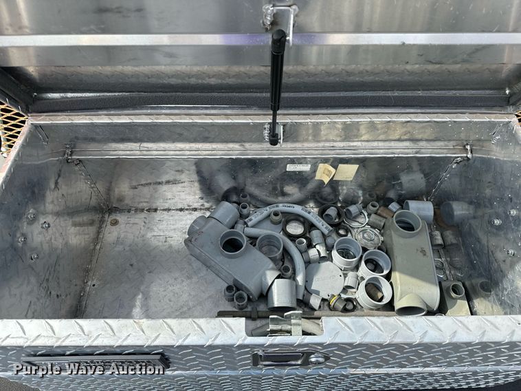 image for item OM9793 2019 Ford F350 Super Duty utility bed pickup truck