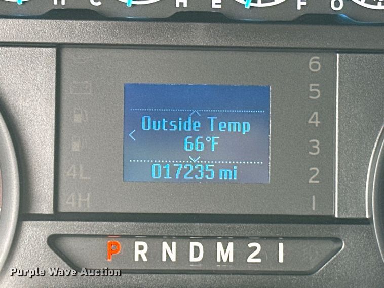 image for item OM9793 2019 Ford F350 Super Duty utility bed pickup truck