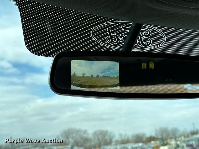 image for item OM9793 2019 Ford F350 Super Duty utility bed pickup truck