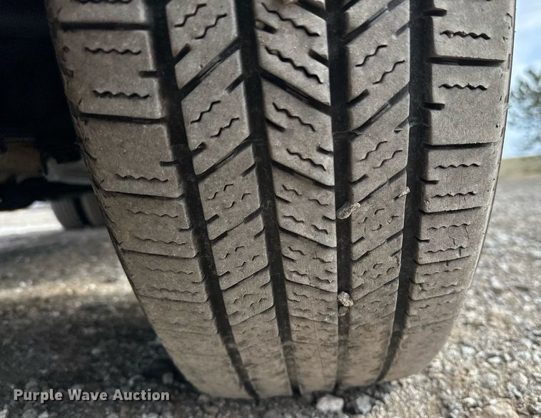 image for item OM9793 2019 Ford F350 Super Duty utility bed pickup truck