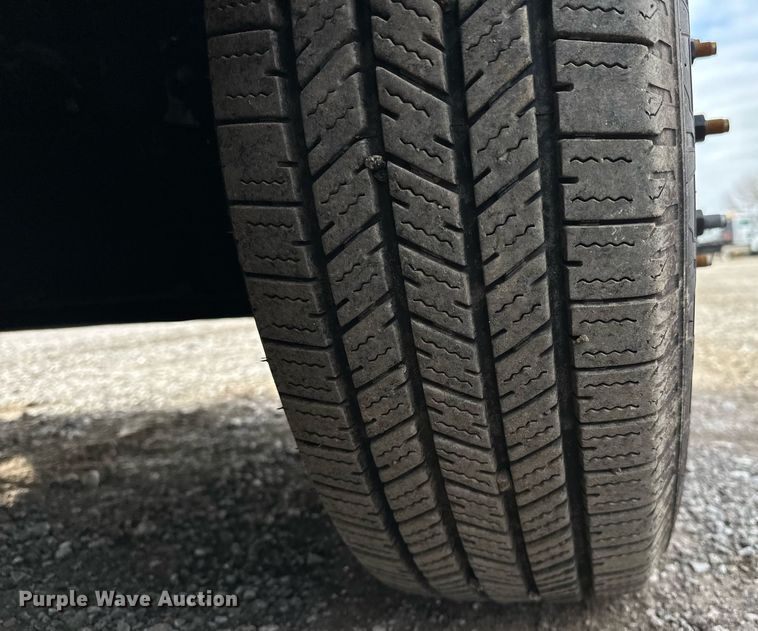 image for item OM9793 2019 Ford F350 Super Duty utility bed pickup truck