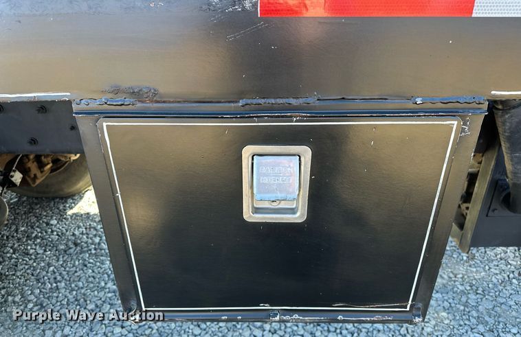 image for item OM9838 2002 Mack  CH613 vacuum truck