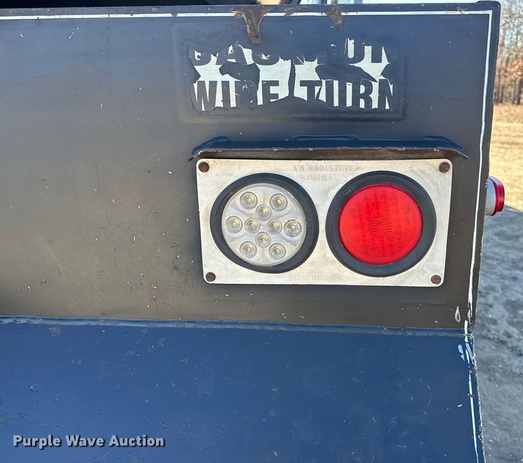 image for item OM9838 2002 Mack  CH613 vacuum truck