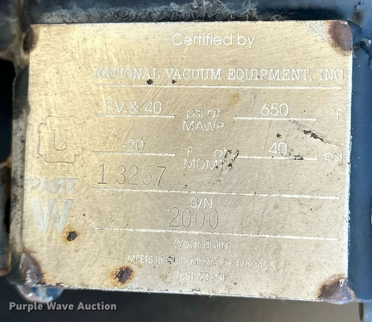 image for item OM9838 2002 Mack  CH613 vacuum truck