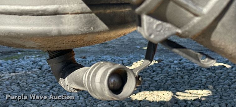 image for item OM9838 2002 Mack  CH613 vacuum truck