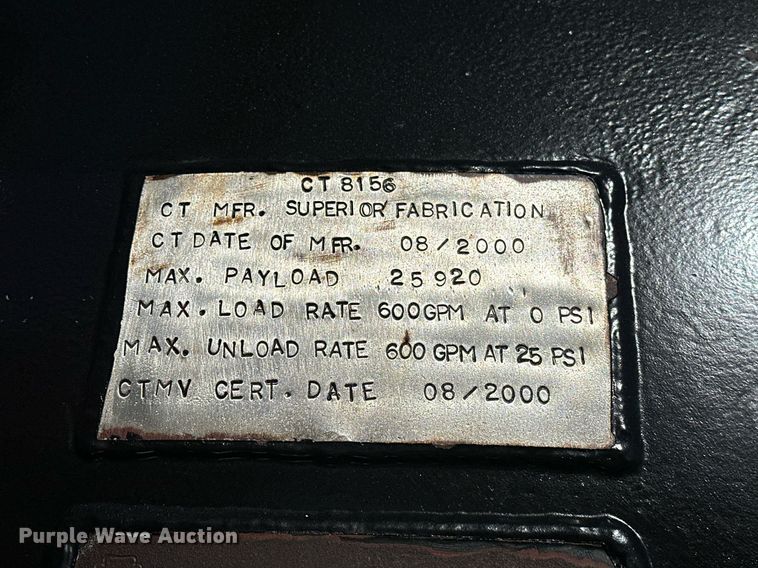 image for item OM9838 2002 Mack  CH613 vacuum truck