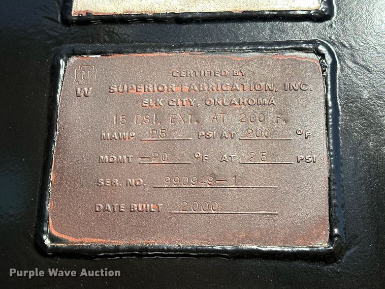 image for item OM9838 2002 Mack  CH613 vacuum truck