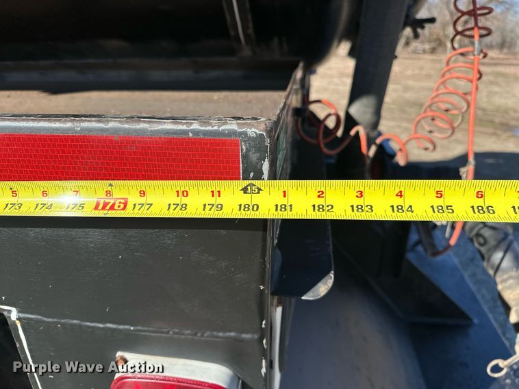 image for item OM9838 2002 Mack  CH613 vacuum truck