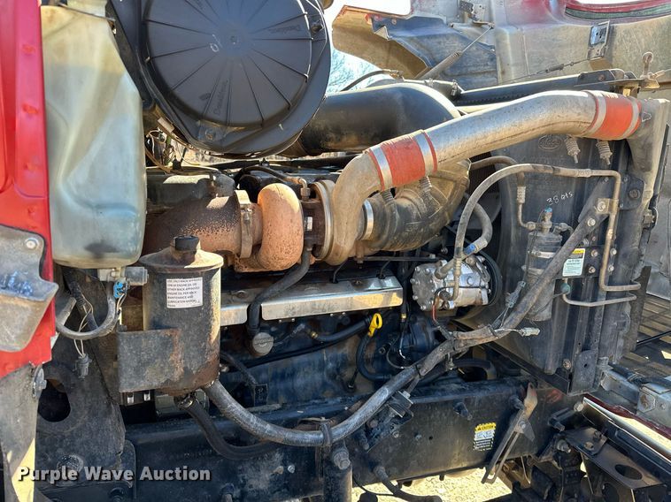 image for item OM9838 2002 Mack  CH613 vacuum truck