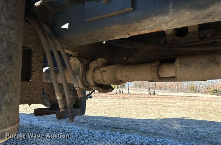 image for item OM9838 2002 Mack  CH613 vacuum truck