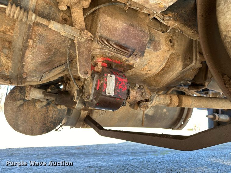 image for item OM9838 2002 Mack  CH613 vacuum truck