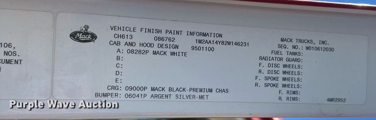 image for item OM9838 2002 Mack  CH613 vacuum truck