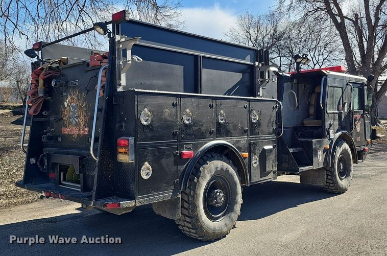 image for item DK0551 1989 Amertek M2500L fire truck