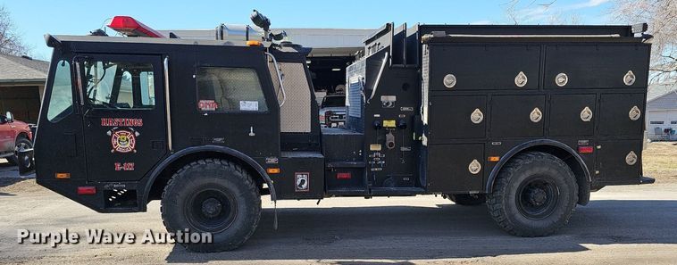 image for item DK0551 1989 Amertek M2500L fire truck