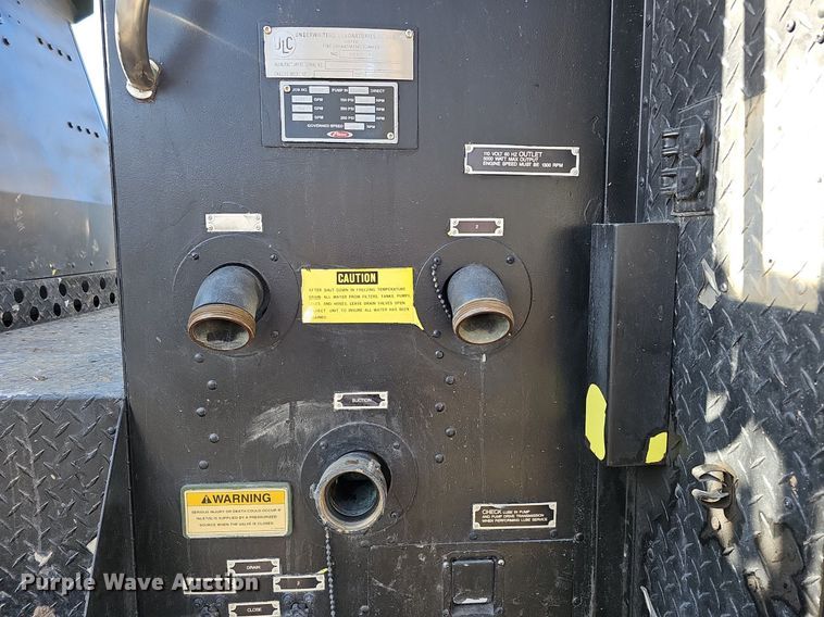 image for item DK0551 1989 Amertek M2500L fire truck