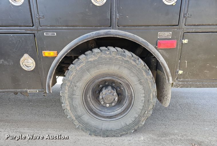 image for item DK0551 1989 Amertek M2500L fire truck