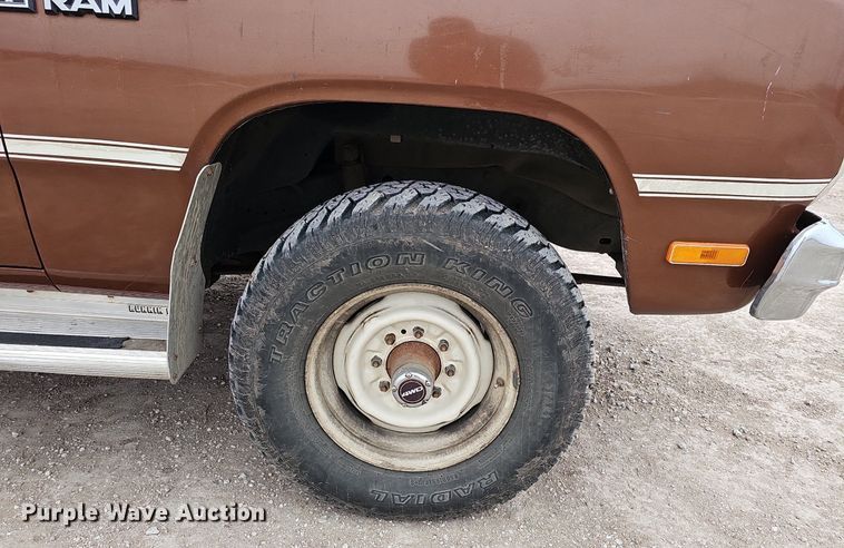 image for item DK0567 1984 Dodge W-350 brush fire truck