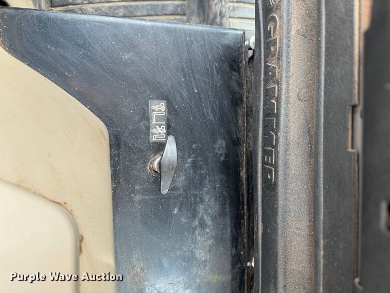 image for item DK6775 2015 John Deere 5075E MFWD tractor