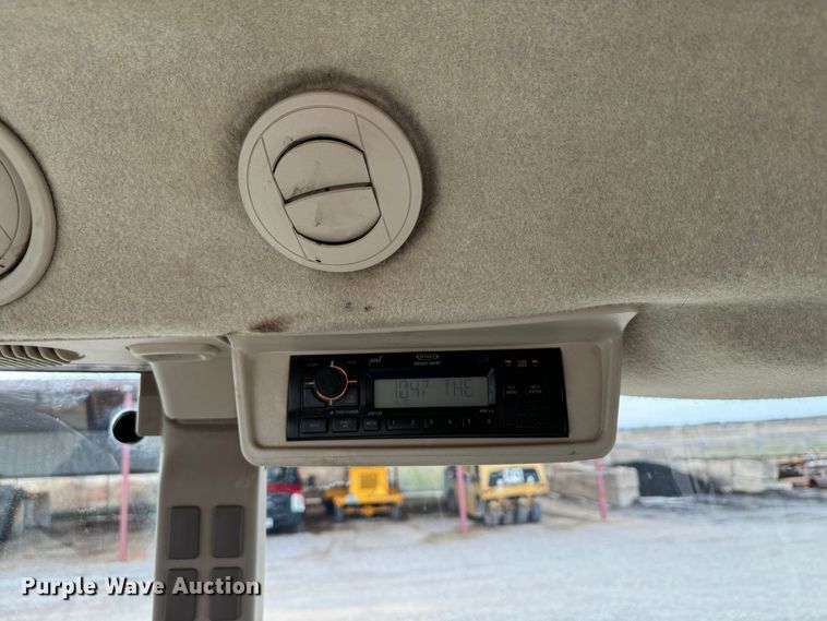 image for item DK6775 2015 John Deere 5075E MFWD tractor