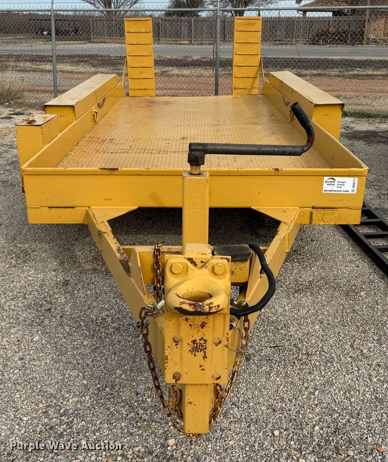 image for item DK6777 1991 Metal Fabricating Co. equipment trailer