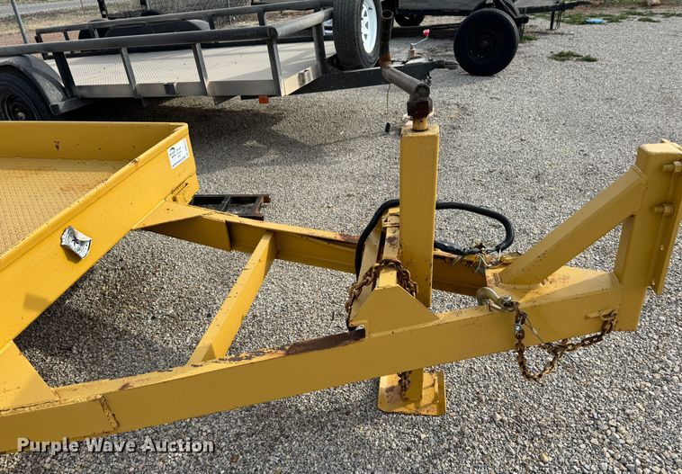 image for item DK6777 1991 Metal Fabricating Co. equipment trailer