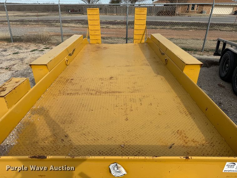 image for item DK6777 1991 Metal Fabricating Co. equipment trailer