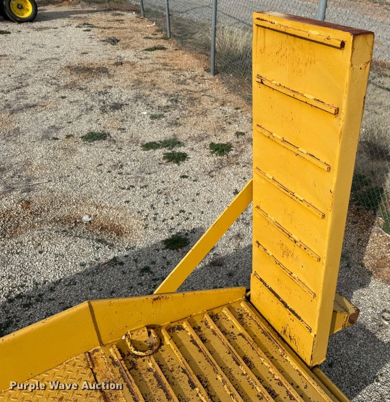 image for item DK6777 1991 Metal Fabricating Co. equipment trailer