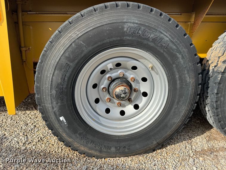 image for item DK6777 1991 Metal Fabricating Co. equipment trailer