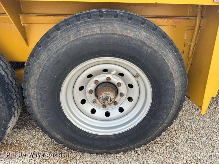 image for item DK6777 1991 Metal Fabricating Co. equipment trailer