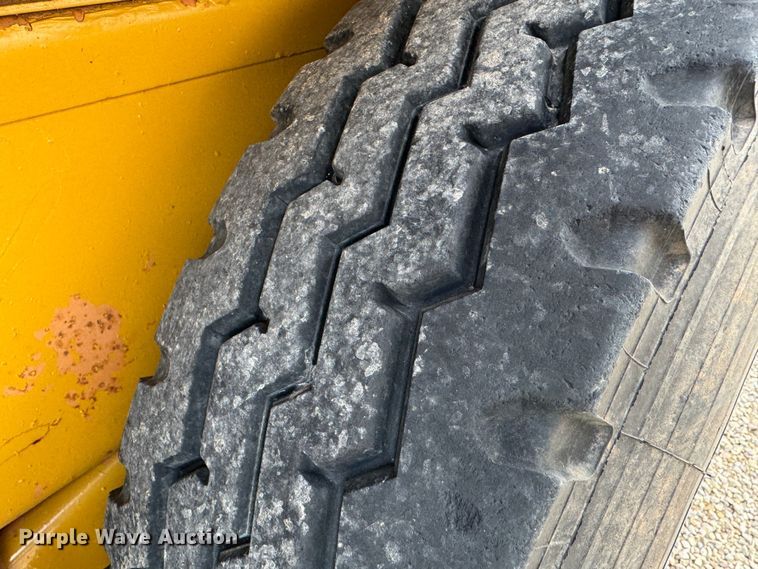 image for item DK6777 1991 Metal Fabricating Co. equipment trailer