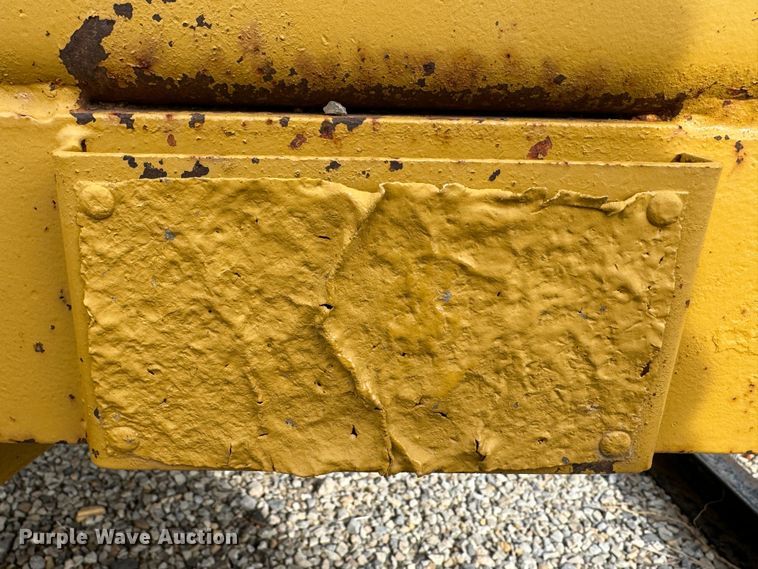 image for item DK6777 1991 Metal Fabricating Co. equipment trailer