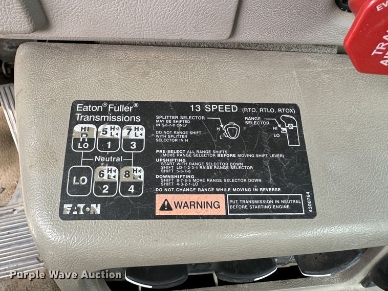 image for item DK6778 2007 Mack CHN613 semi truck