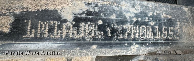 image for item DK6778 2007 Mack CHN613 semi truck