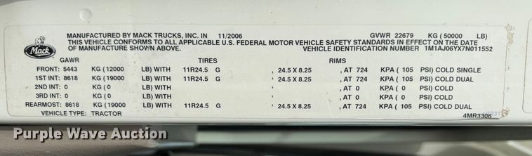 image for item DK6778 2007 Mack CHN613 semi truck