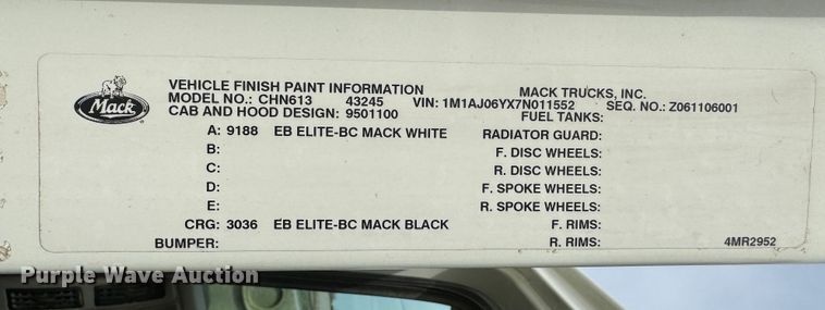 image for item DK6778 2007 Mack CHN613 semi truck