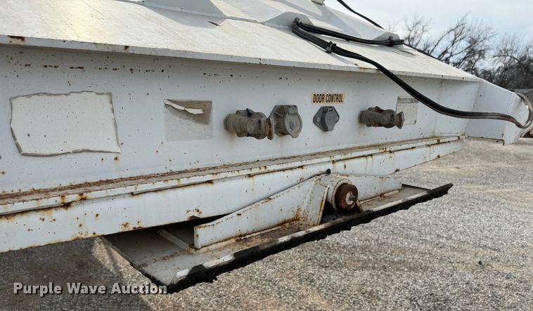 image for item DK6779 2007 Manac SBD-240 bottom dump trailer