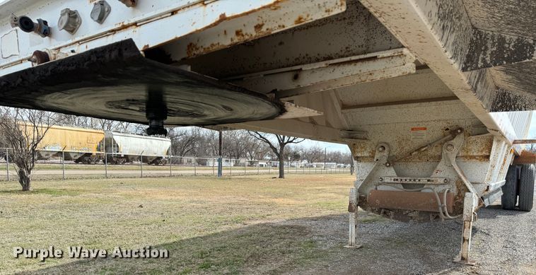 image for item DK6779 2007 Manac SBD-240 bottom dump trailer