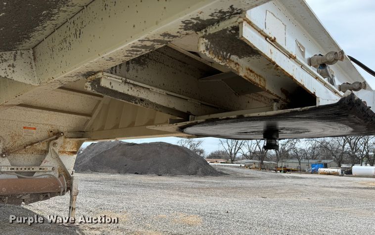 image for item DK6779 2007 Manac SBD-240 bottom dump trailer