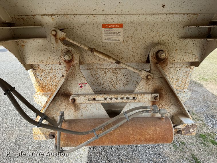 image for item DK6779 2007 Manac SBD-240 bottom dump trailer