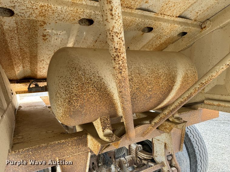 image for item DK6779 2007 Manac SBD-240 bottom dump trailer