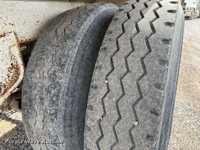 image for item DK6779 2007 Manac SBD-240 bottom dump trailer