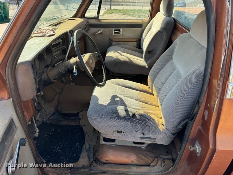 image for item DK6784 1981 Chevrolet C10 pickup truck