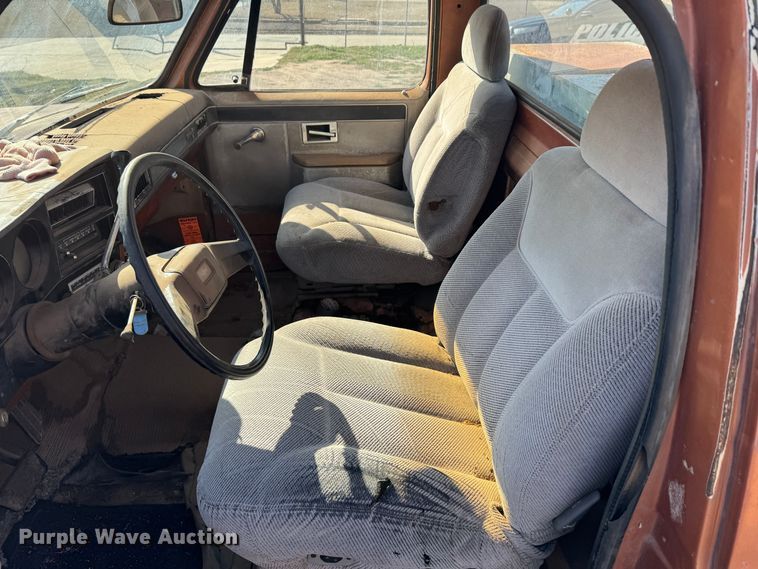 image for item DK6784 1981 Chevrolet C10 pickup truck