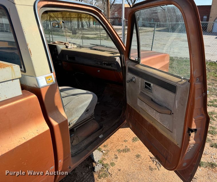 image for item DK6784 1981 Chevrolet C10 pickup truck
