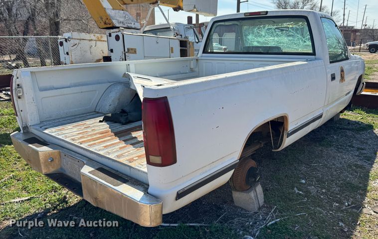 image for item DK6786 1994 Chevrolet 1500 pickup truck