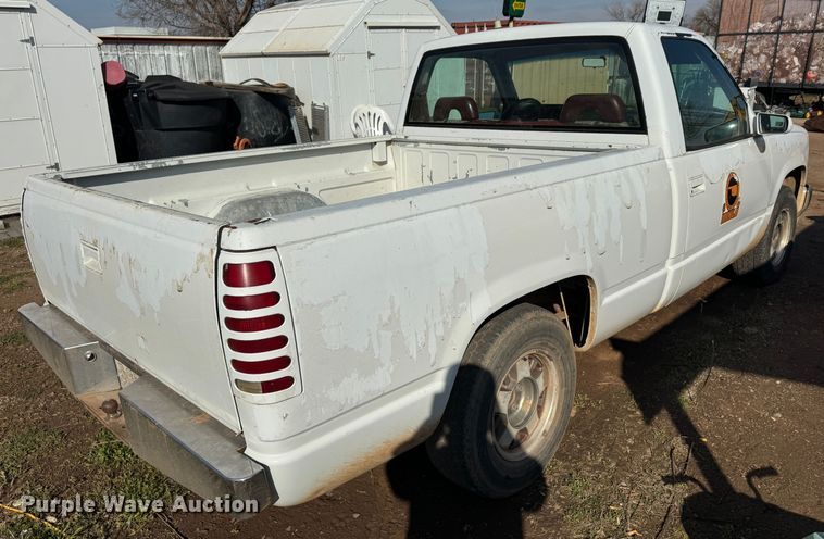 image for item DK6788 1993 Chevrolet C1500 pickup truck